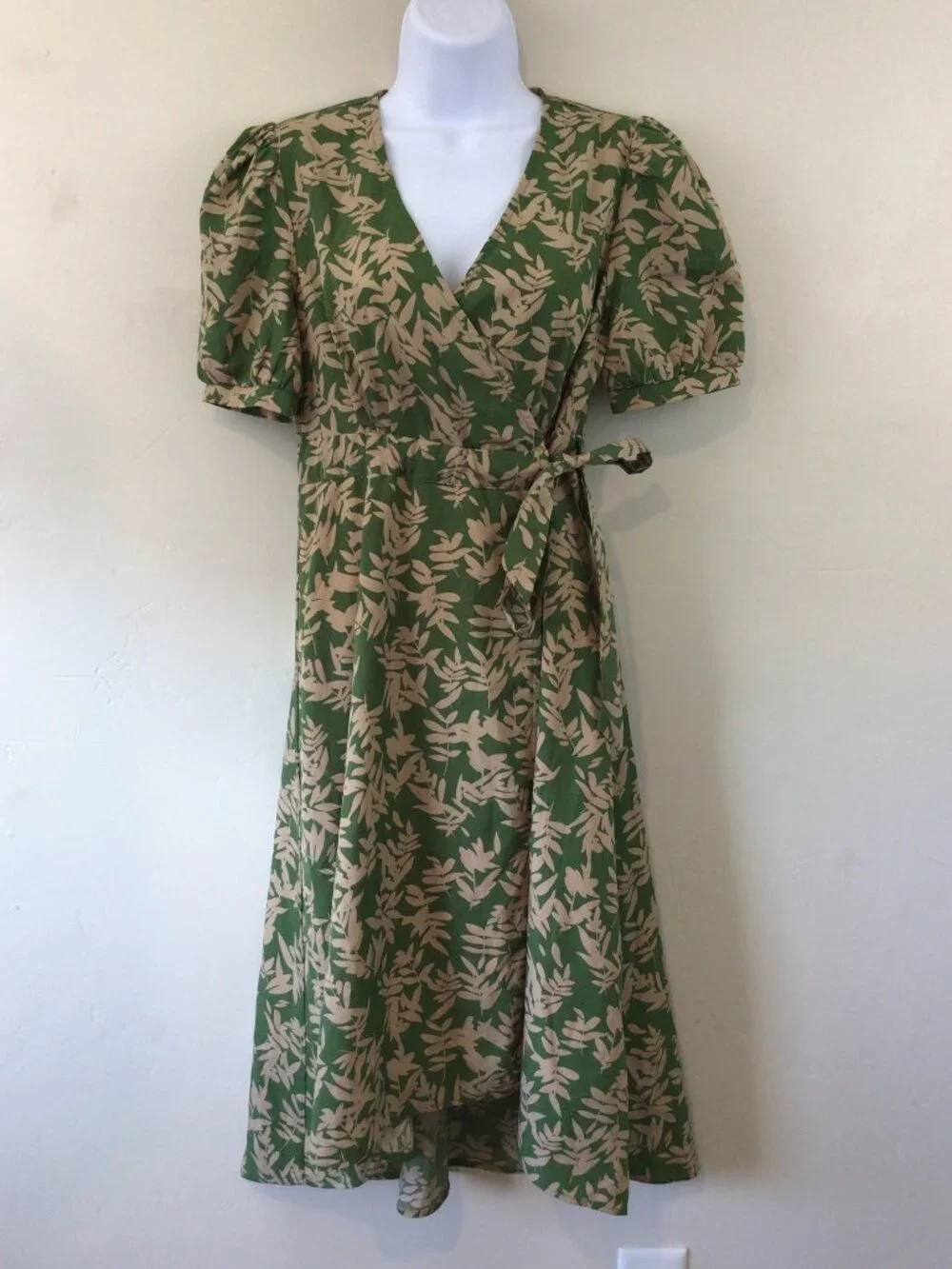 Dazy Green and Tan Print Puff Sleeve Tie Waist Long Dress - Picture 1 of 7